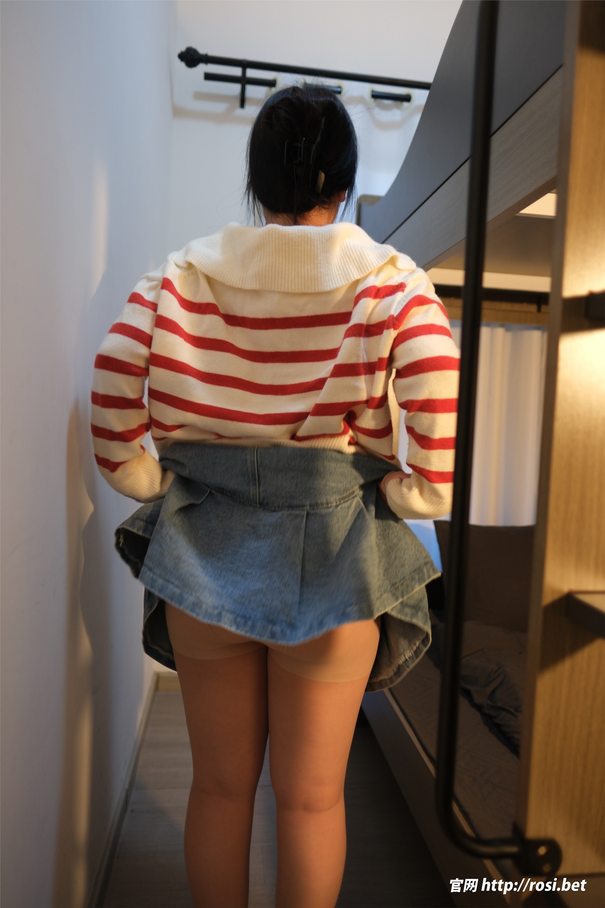 ROSI写真 2025.11.11 NO.5090